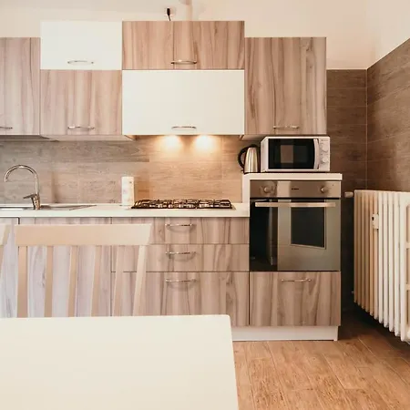 La Casa Del Cuore - Lakeside Leisure & Business Apartment *